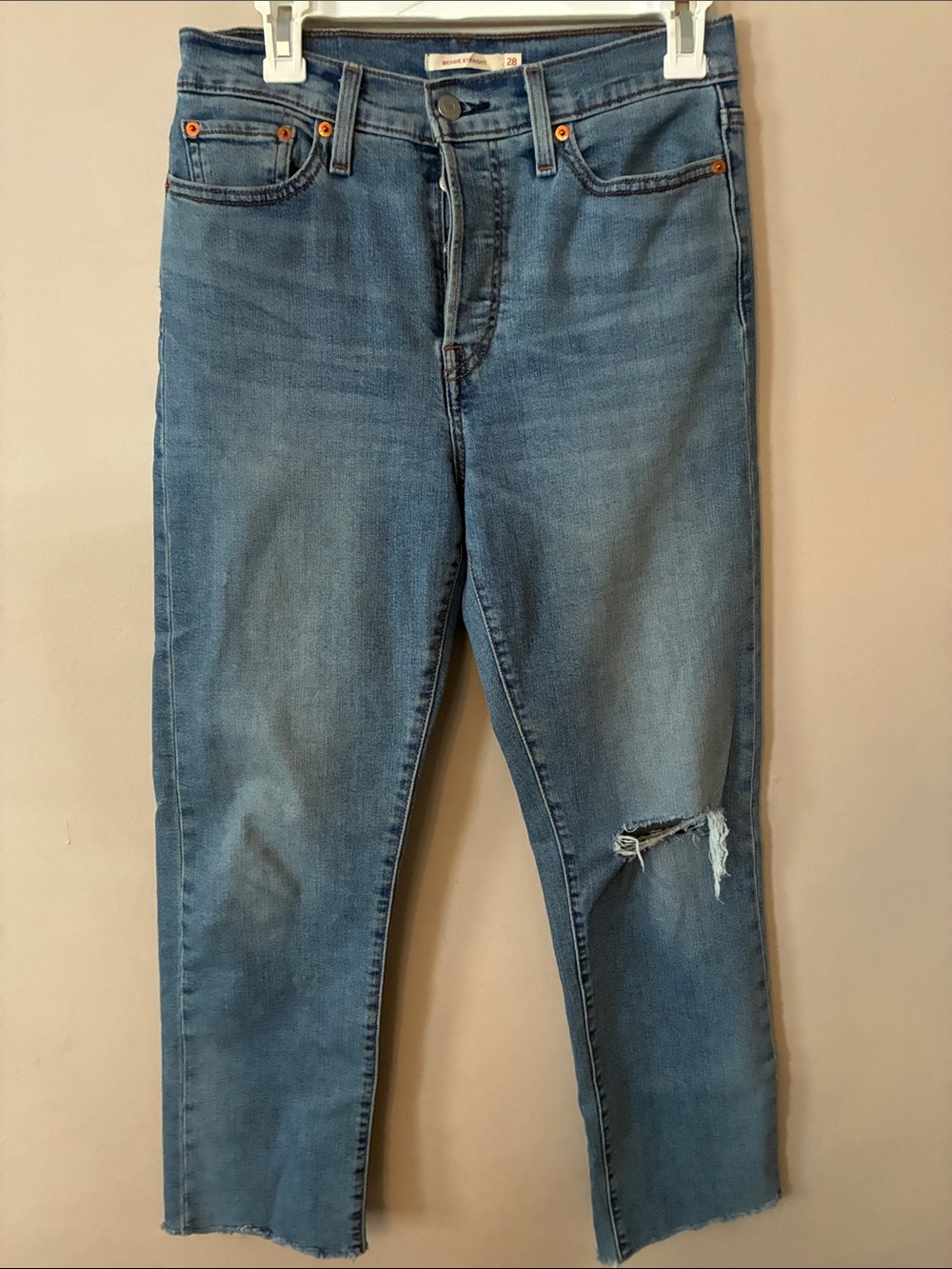 Levi's Women's Straight Leg Jeans - Medium Blue with Distressed Knee